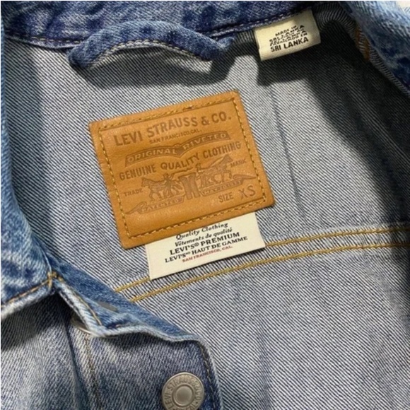 Levi's Premium Cut-Off Denim Vest (XS) - Picture 5 of 8